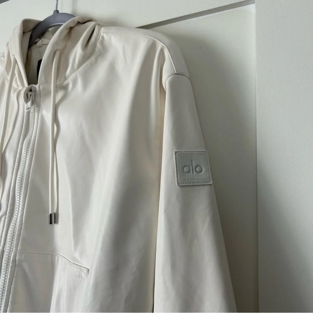 Alo Yoga Faux Leather Power Hour Full Zip Cropped Jacket Ivory Size Small